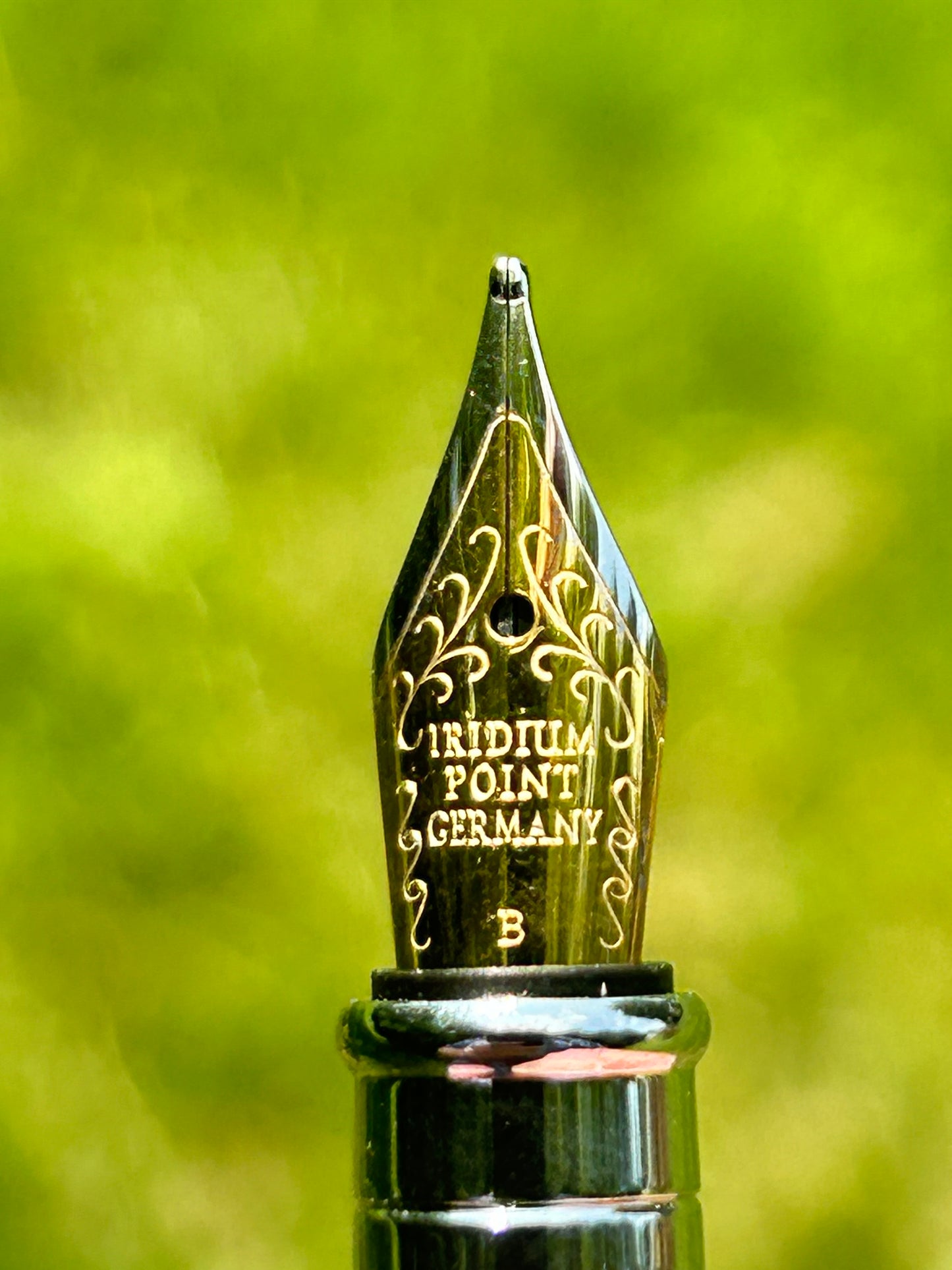 Woolly Mammoth Fountain Pen