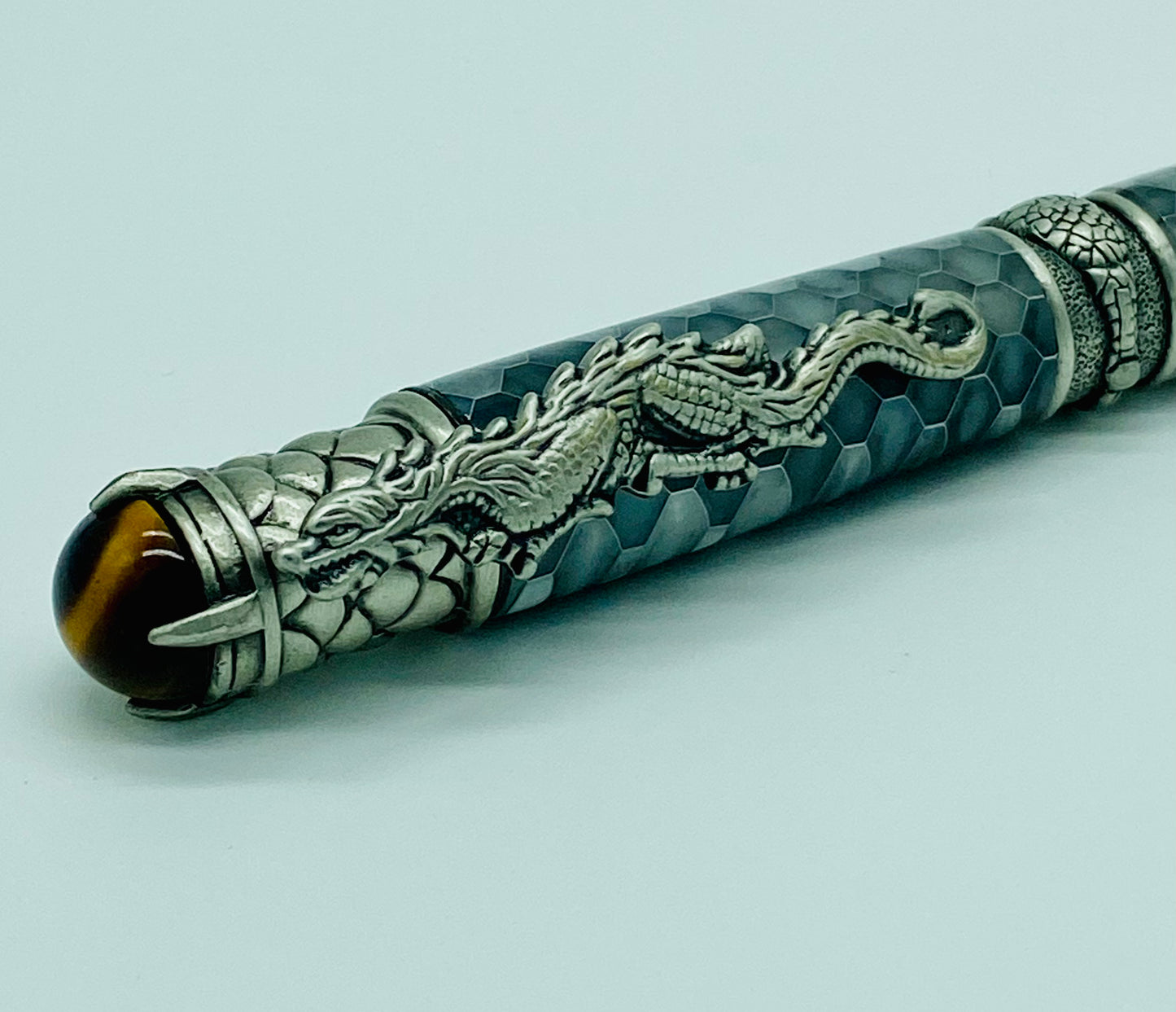 Dragon pen